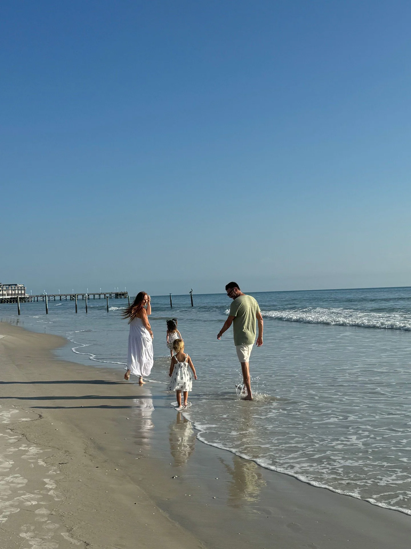 Last chance to chase the ocean breeze 🌊✨ Our Cyber Monday deal ends soon! Book your stay at Boardwalk Inn &amp; Suites and wake up to poolside views, sandy beaches, and unforgettable Daytona Beach memories. 

Don&rsquo;t miss 35% off your dream geta