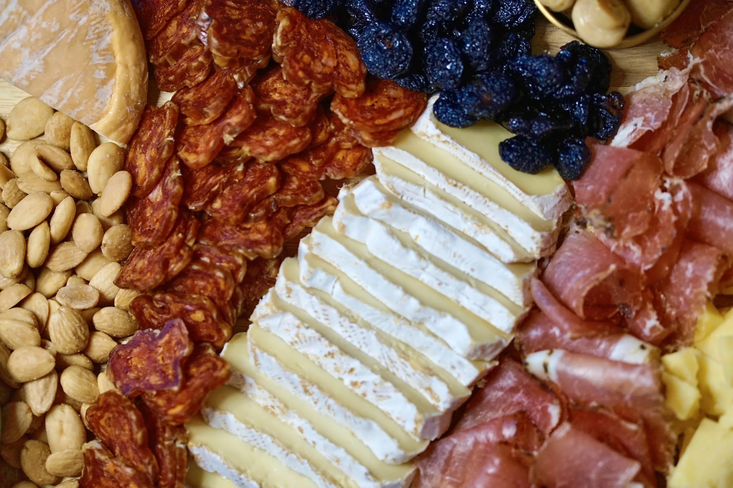 Charcuterie board for Christmas party
Custom charcuterie board in Vermont
Best birthday party appetizers 
High qualify Vermont made custom charcuterie boards
Custom charcuterie board for party in Vermont
Custom made charcuterie board with quality mea