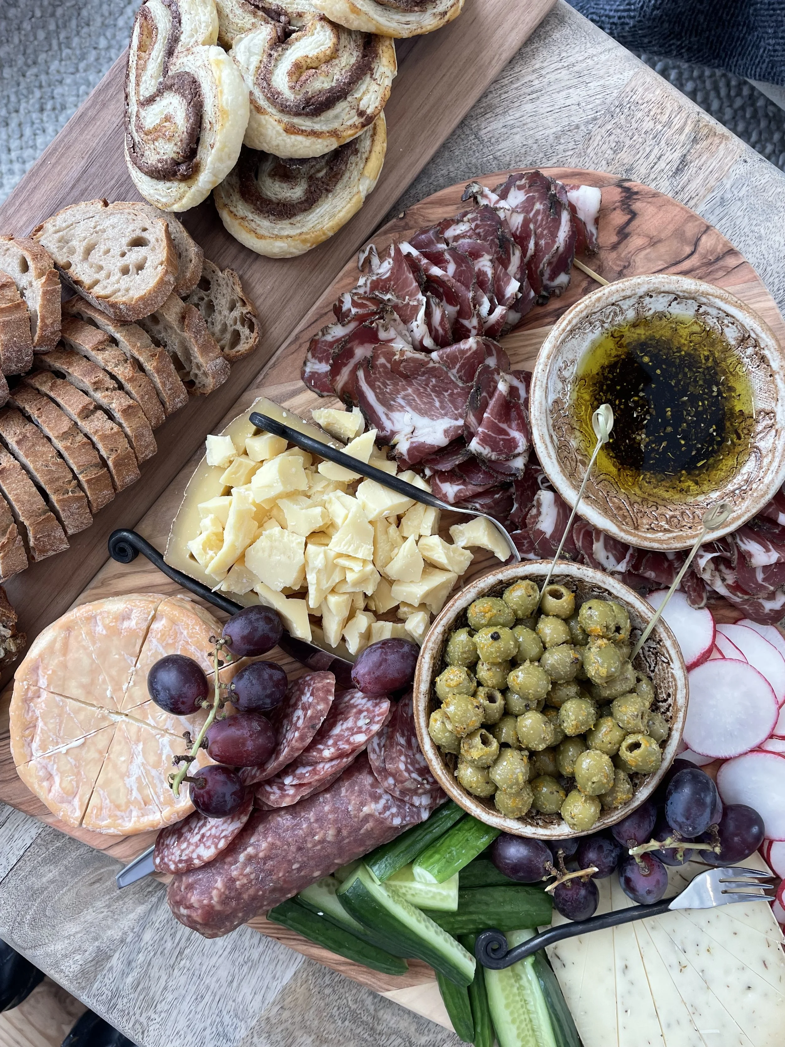 Charcuterie board for Valentine's Day
Custom charcuterie board in Vermont
Best birthday party appetizers 
High qualify Vermont made custom charcuterie boards
Custom charcuterie board for party in Vermont
Custom made charcuterie board with quality mea