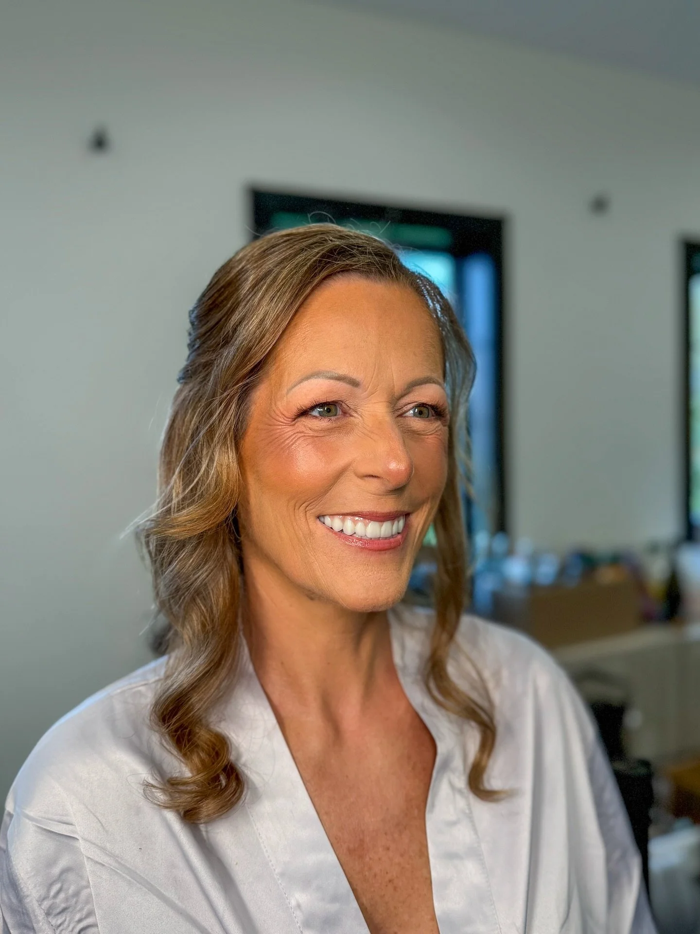 Trust me. Your mom is in great hands ☺️
Makeup that still feels like you ✨

#kansascitymakeupartist #kansascityweddings #kansascitybride #motherofthebride #motherofthebridemakeup