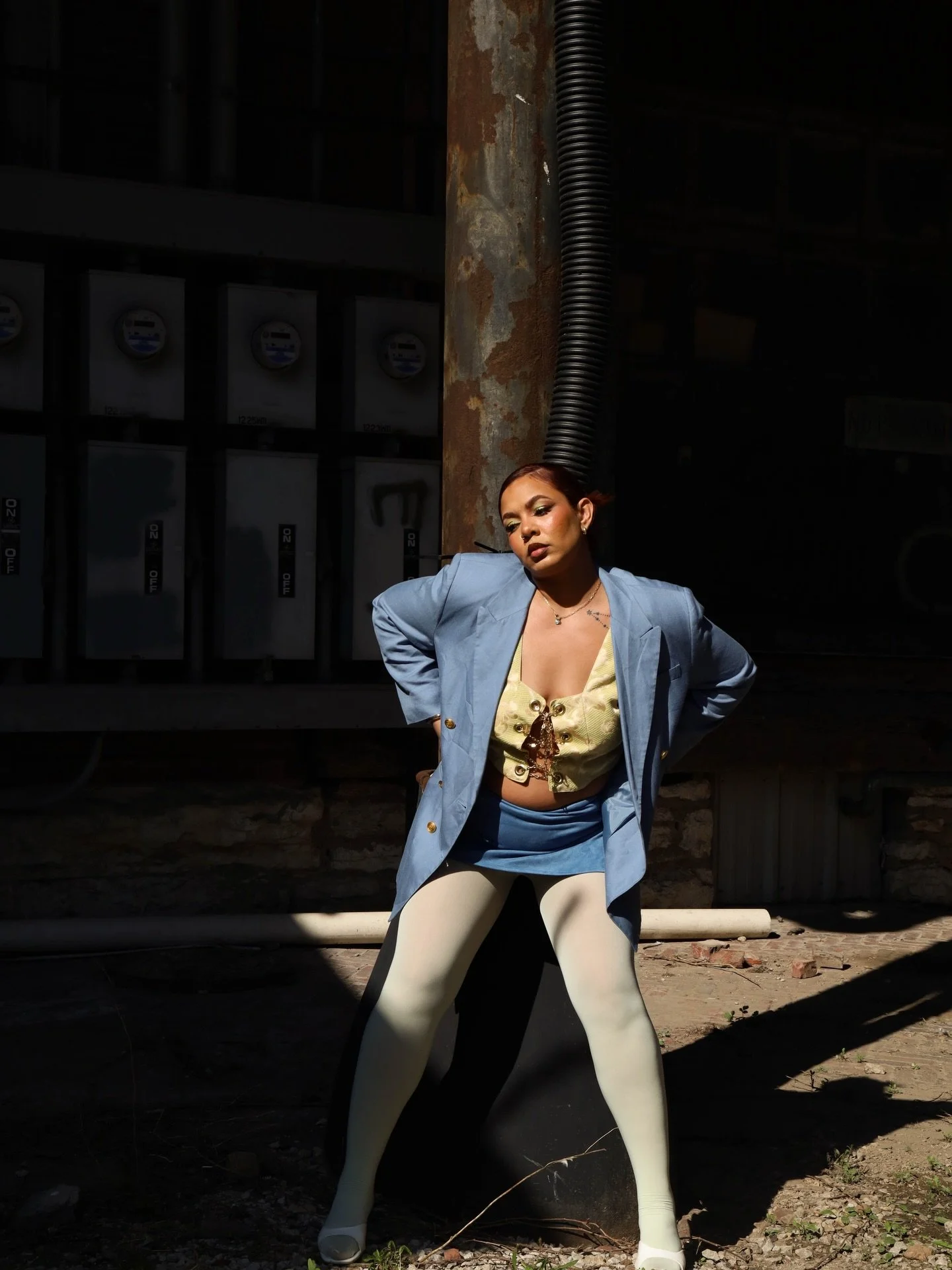 So much fun collaborating with @imaginedbymaria and this stunning model @makieee_p

Getting to step outside of bridal and lean into color again felt so creatively fulfilling. We created a lifted fox eye paired with glowing skin and a bright pop of ch