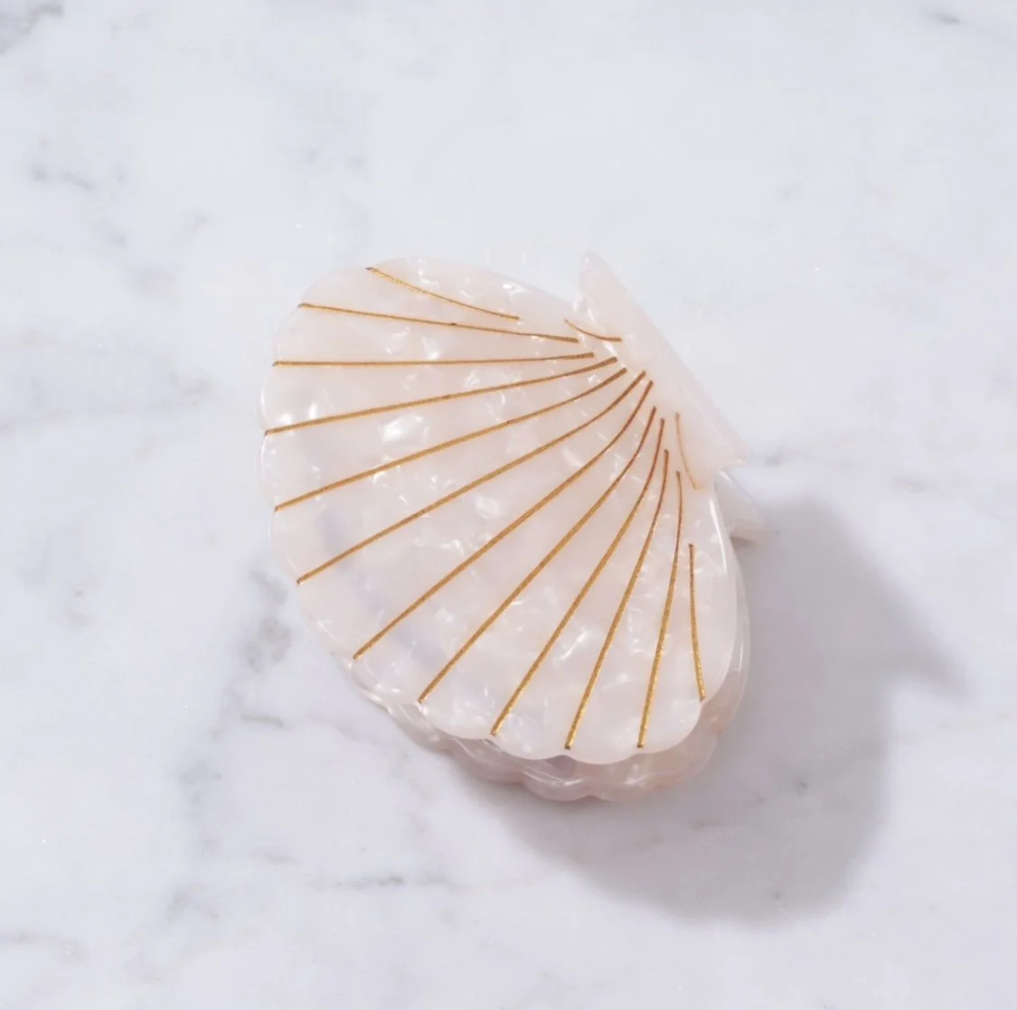 Large Scallop Shell Pearl.jpg