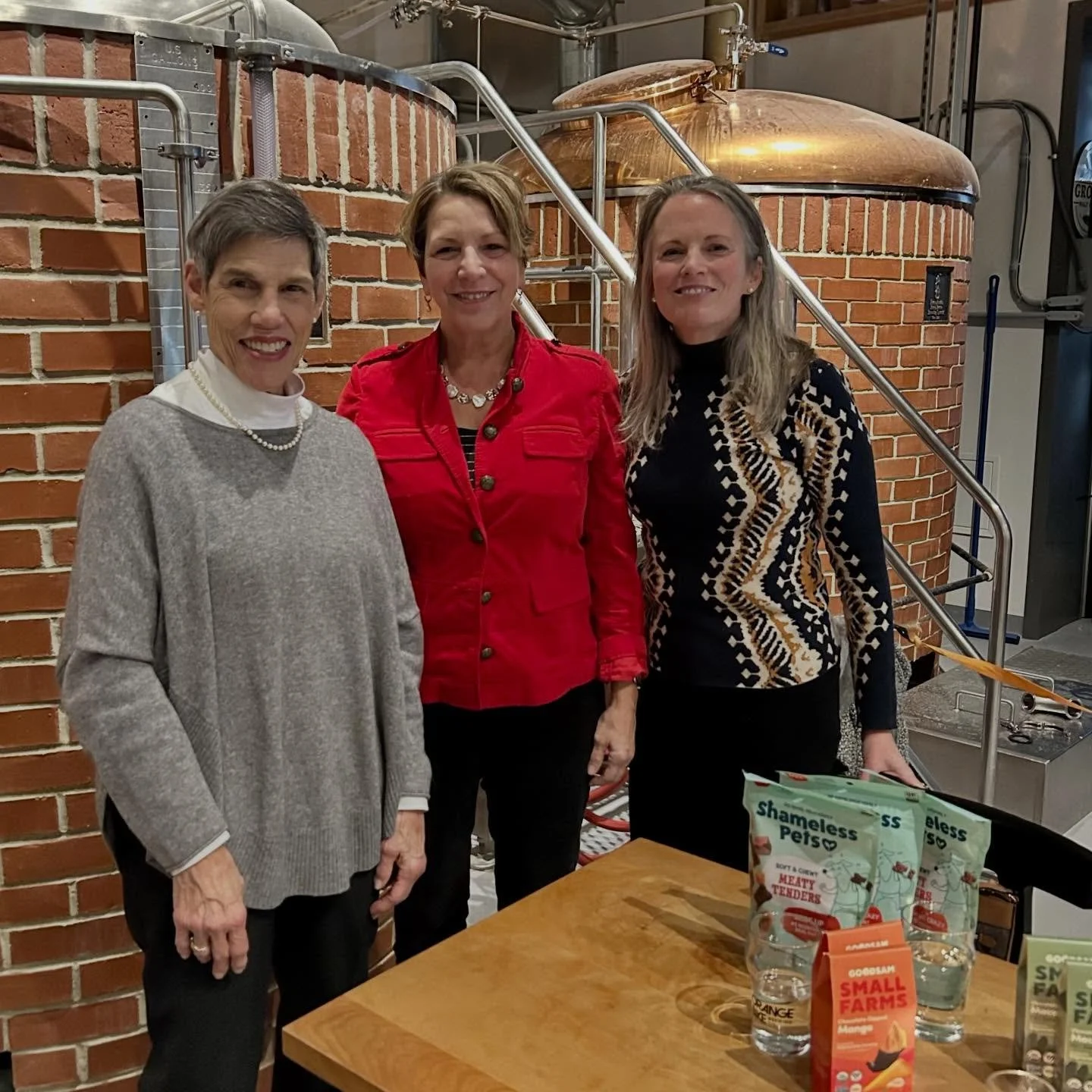 The MCE crew traded laptops for lagers last night at the @naturally_ne Holiday Happy Hour at @orangebikebrewing and agreed it was a 10/10 holiday vibe🎄

Cheers to great convos, a ton of good energy, and at least one mentor rocking a Santa hat (@ozjh