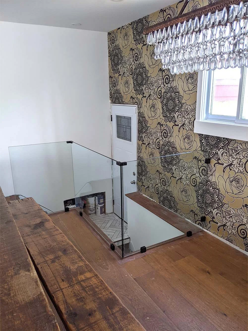 6_Glass-Panels-Railing-Clamps.jpg