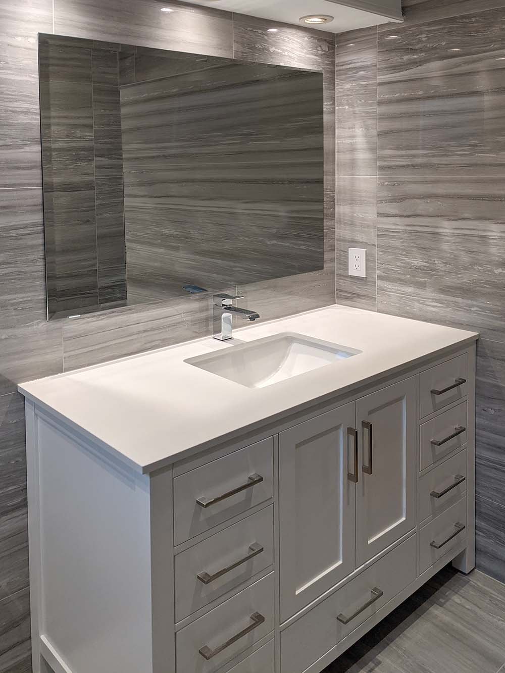 _0010_Custom-size-cut-Frameless-vanity-mirror-rectangular.jpg