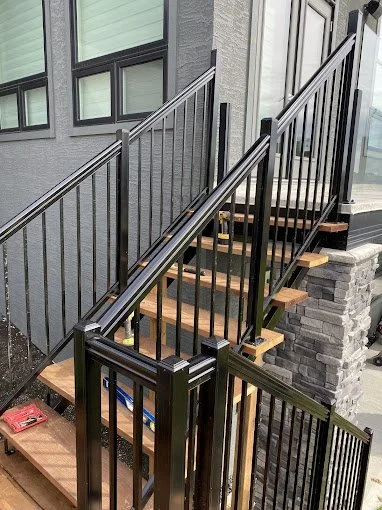 Matte-balck-Custom-Aluminum-railings-glass.jpeg
