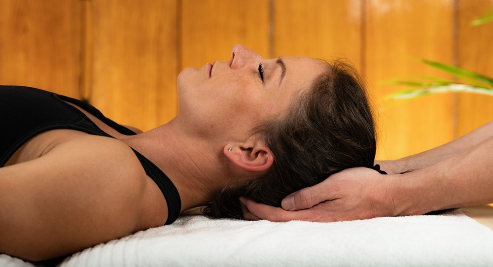 Reiki+Head+in+Hands.jpg