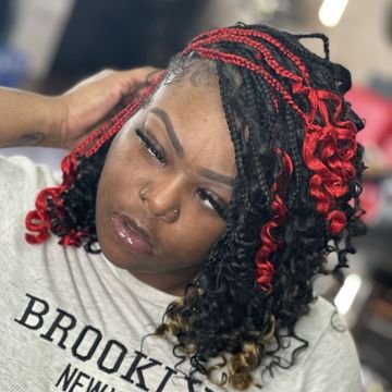 985cae10d42f4f13ad7acb27653f17-braidsbyanisadashe-inspiration-2923d98bfaa943638803ea26a21e7a-booksy.jpeg