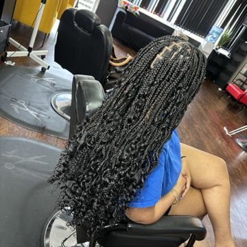 57549515f6c64b658f5d0369c93de0-braidsbyanisadashe-inspiration-b37ba9e9cecd4eb08ceba117cca072-booksy.jpeg