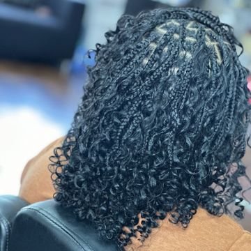 b00d199727eb4e8cabce357072fe10-braidsbyanisadashe-inspiration-4f26936dda7c44dfa984f5c1de2148-booksy.jpeg