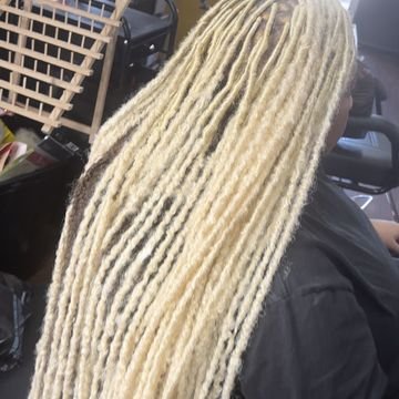 1008535602c24b1e987f31e2cb19b4-braidsbyanisadashe-inspiration-6d23e1478ea5474e97467e91e02e51-booksy.jpeg
