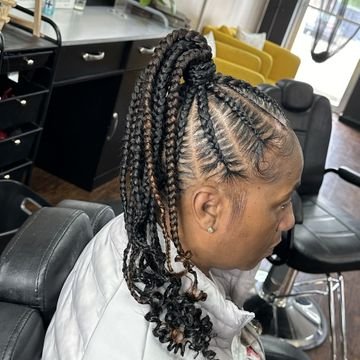 1842c91195b64952983fe57d72060f-braidsbyanisadashe-inspiration-a6abf64233454e448256a0efdf9abe-booksy.jpeg