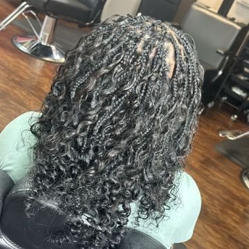 cbbe84af0fd94b629a1b3ad892eefe-braidsbyanisadashe-inspiration-120f522693ca43e89c7352a6b9b683-booksy.jpeg
