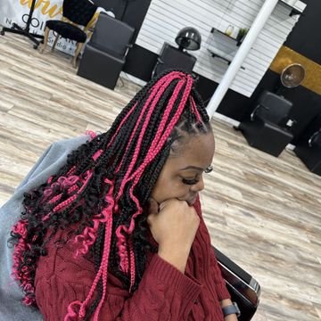 cd3ea626b69e40e29f9f398a749e20-braidsbyanisadashe-inspiration-e8113f4021334616b9d6cc877fd0d6-booksy.jpeg