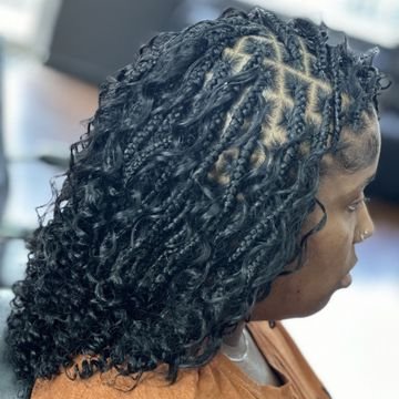 4aede34946d84c47a5d78a5328cb94-braidsbyanisadashe-inspiration-a13b3055aca1468f876beb57ff96c8-booksy.jpeg