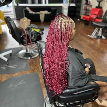 13769a247fea4b618733301a7f6399-braidsbyanisadashe-inspiration-5991f30cacb64b248f53d2c48737e6-booksy.jpeg