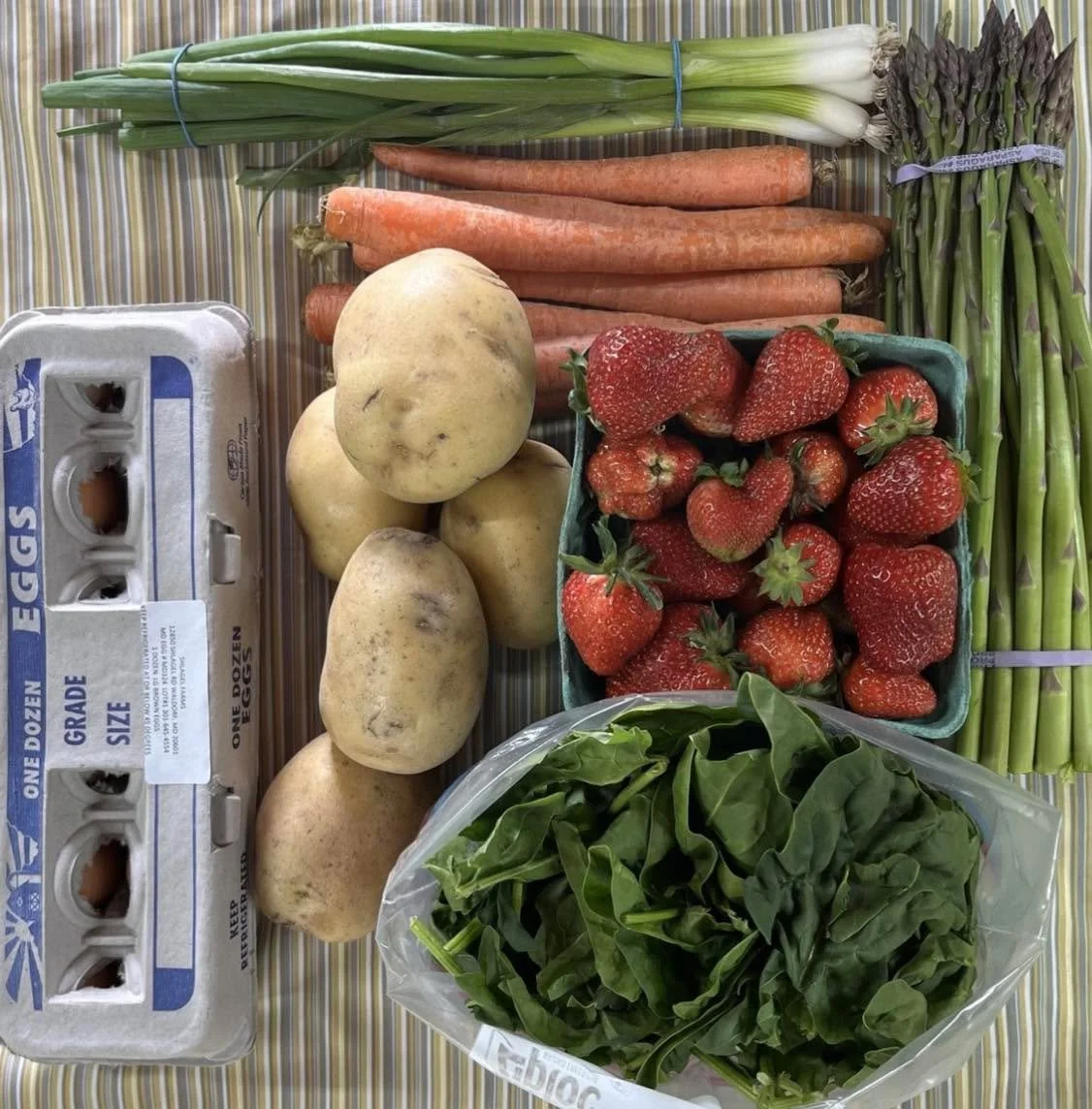 🚨 Berry important update 🚨

Shlagel Farms is bringing the goods this Saturday:

🍓 strawberries
🌱 asparagus
🥩 grill-ready meat boxes
🥚 eggs + farm favorites

Pick-your-own strawberries are now open daily at the farm, too.

Get those preorders in
