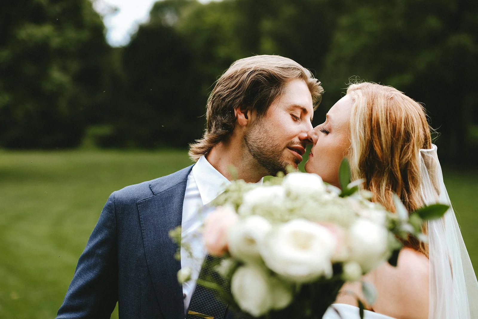 Allison &amp; Brandon | A Rainy, Joyful Backyard Wedding in Maryland