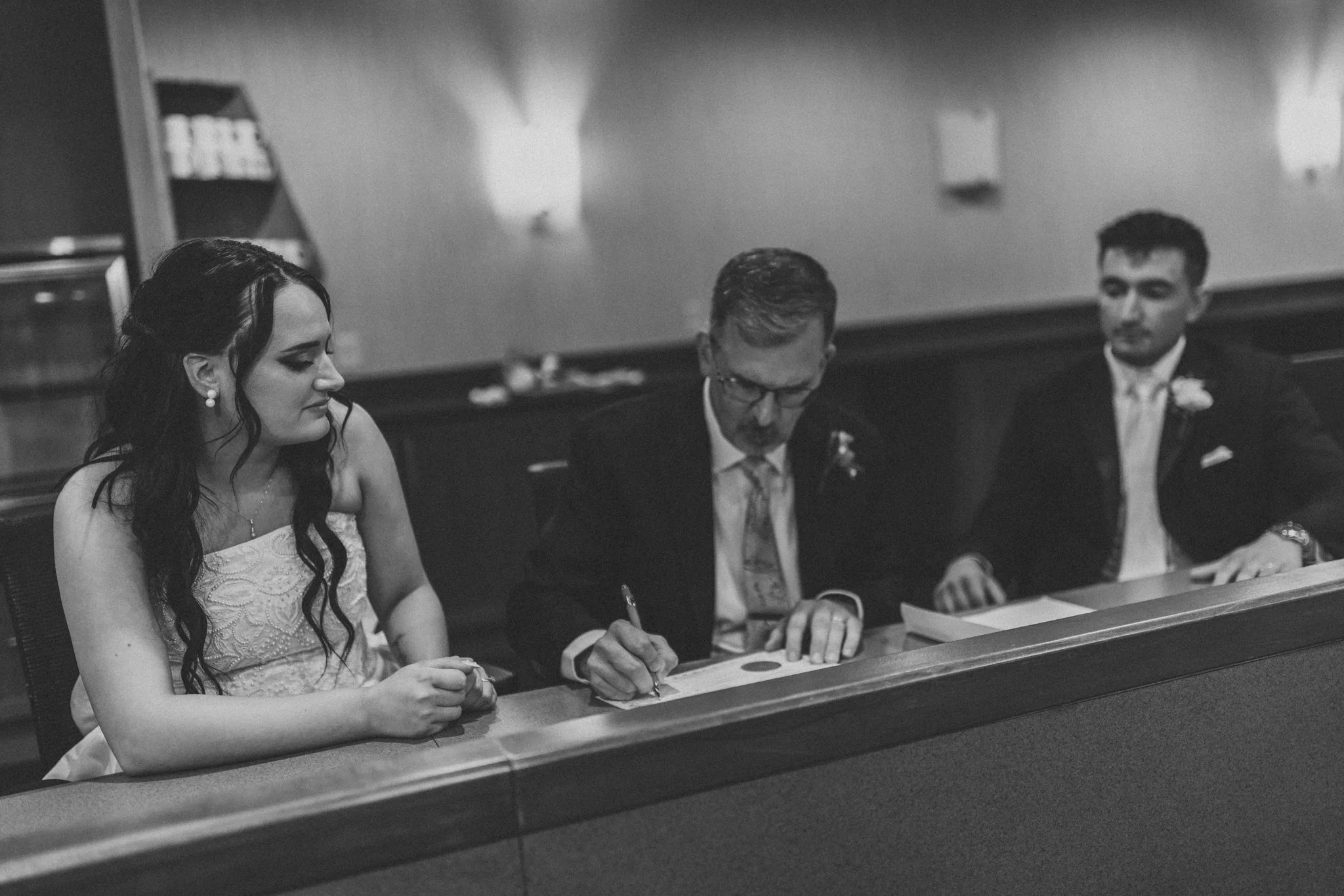 Maryland Wedding photographer, love story by aira photography