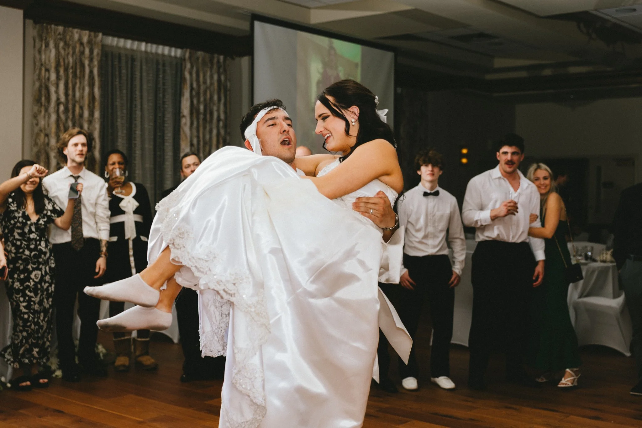 Maryland Wedding photographer, love story by aira photography