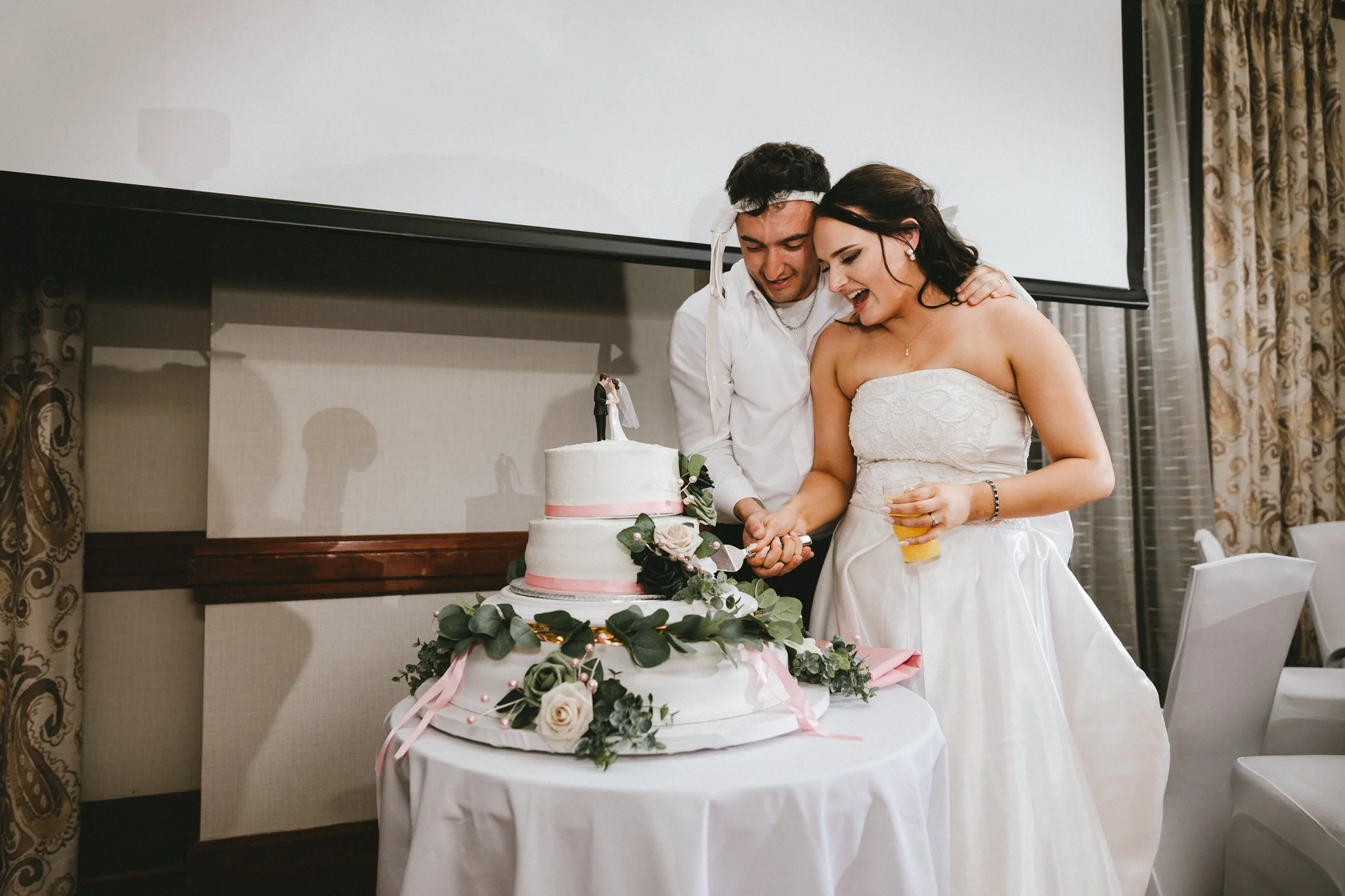 Maryland Wedding photographer, love story by aira photography