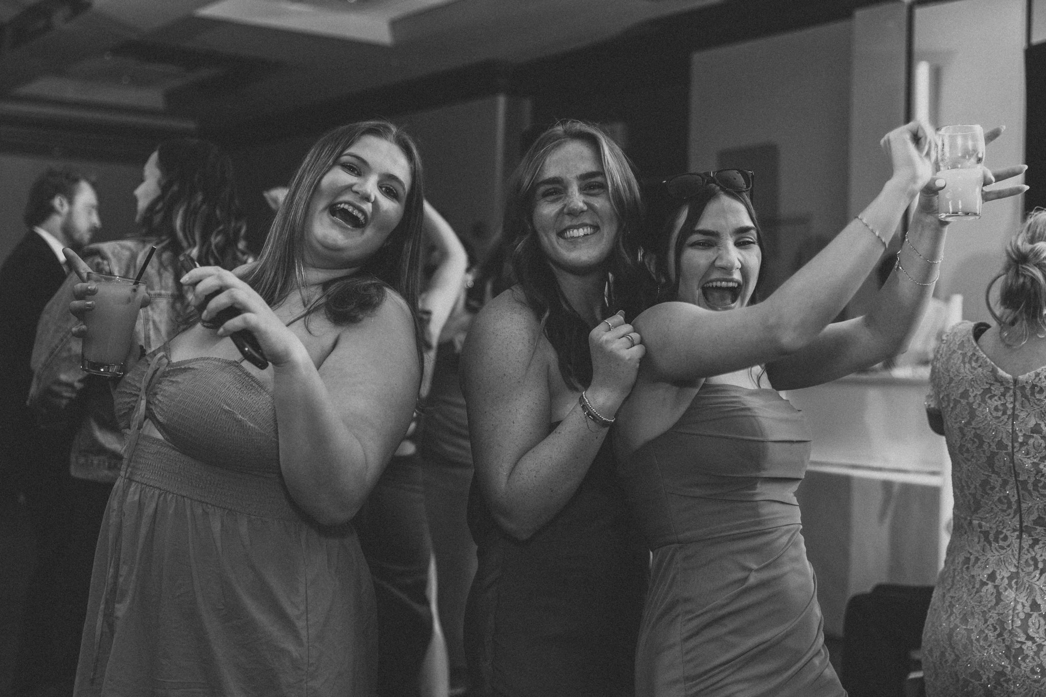 Maryland Wedding photographer, love story by aira photography