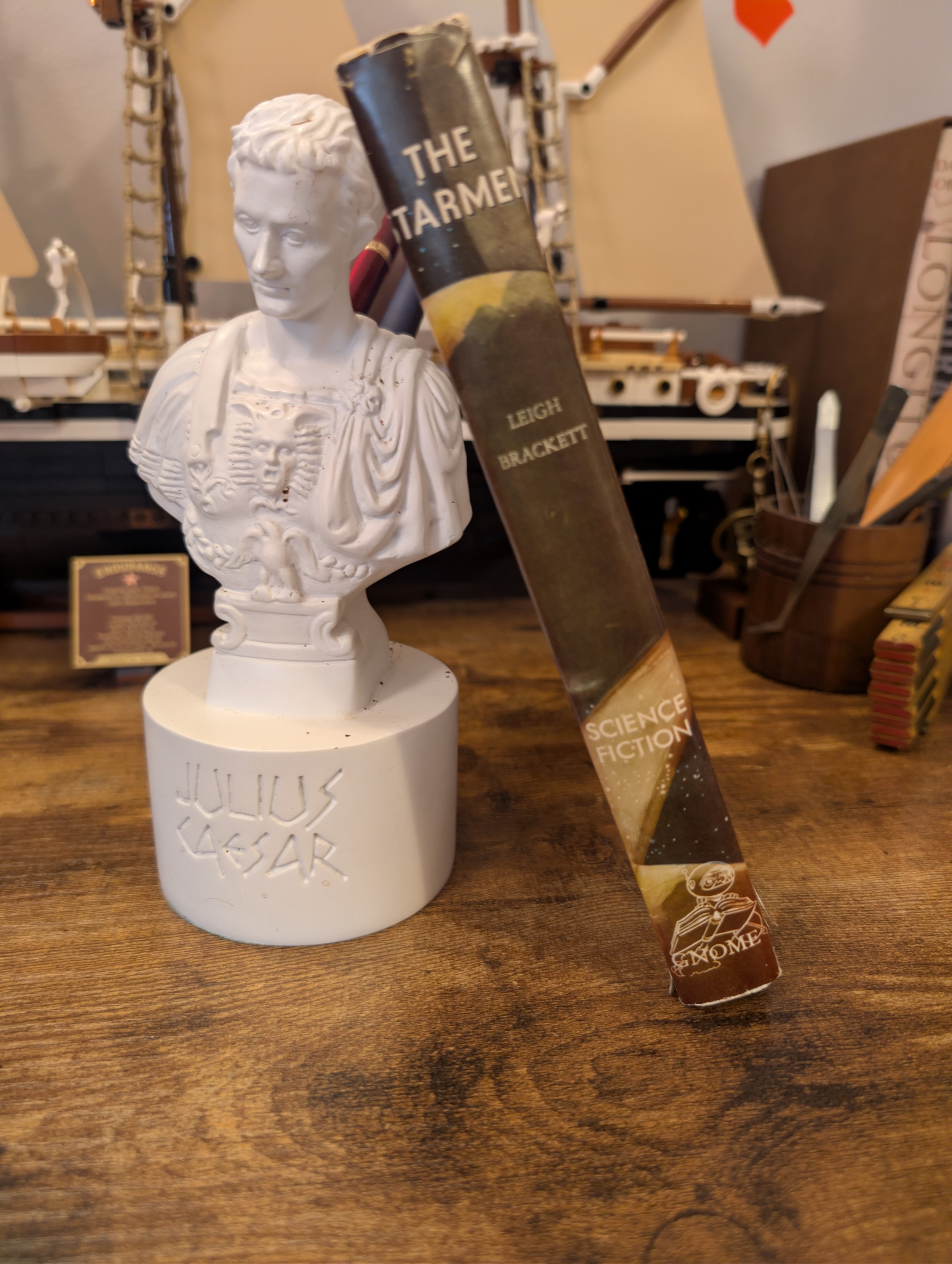 spine - the starmen - leigh bracket - first edition.jpg