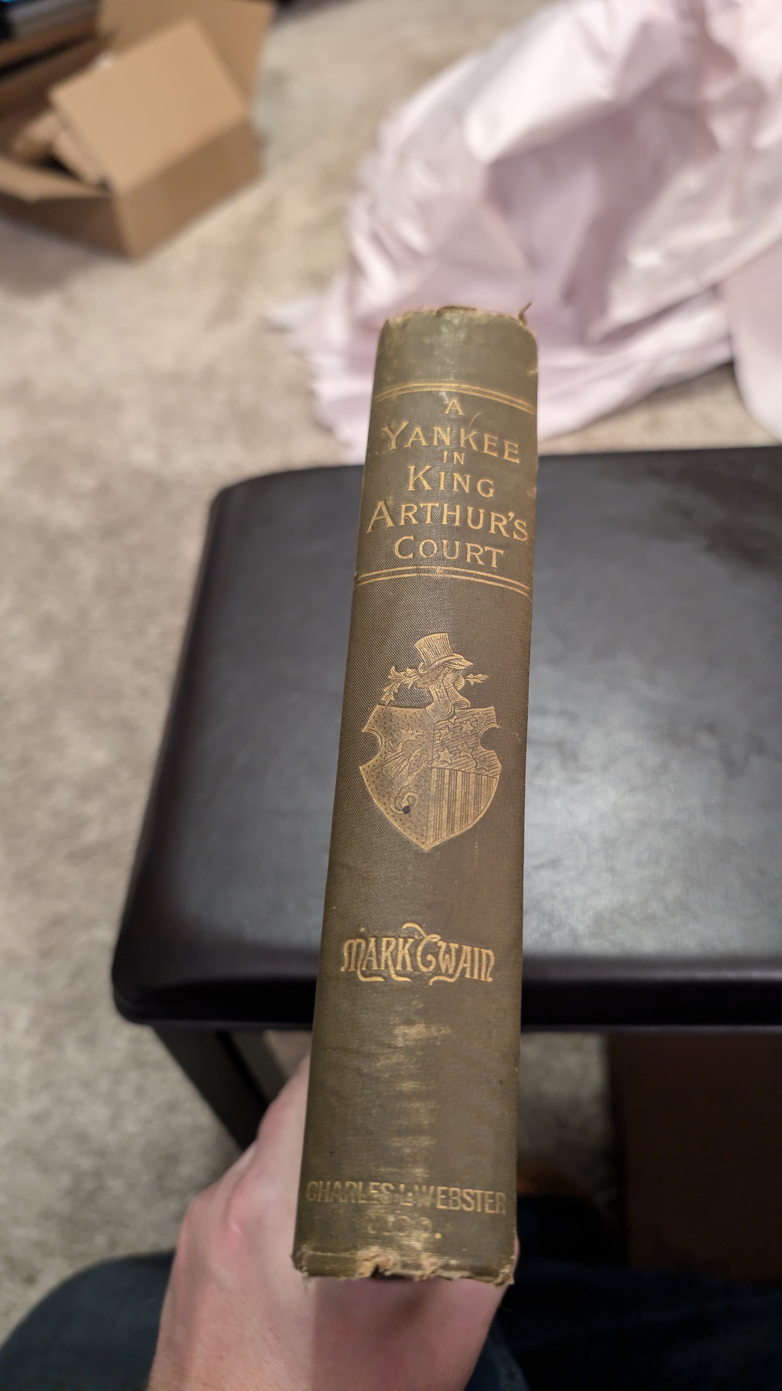 Collectible Book - A Yankee in King Arthur's Court by Mark Twain