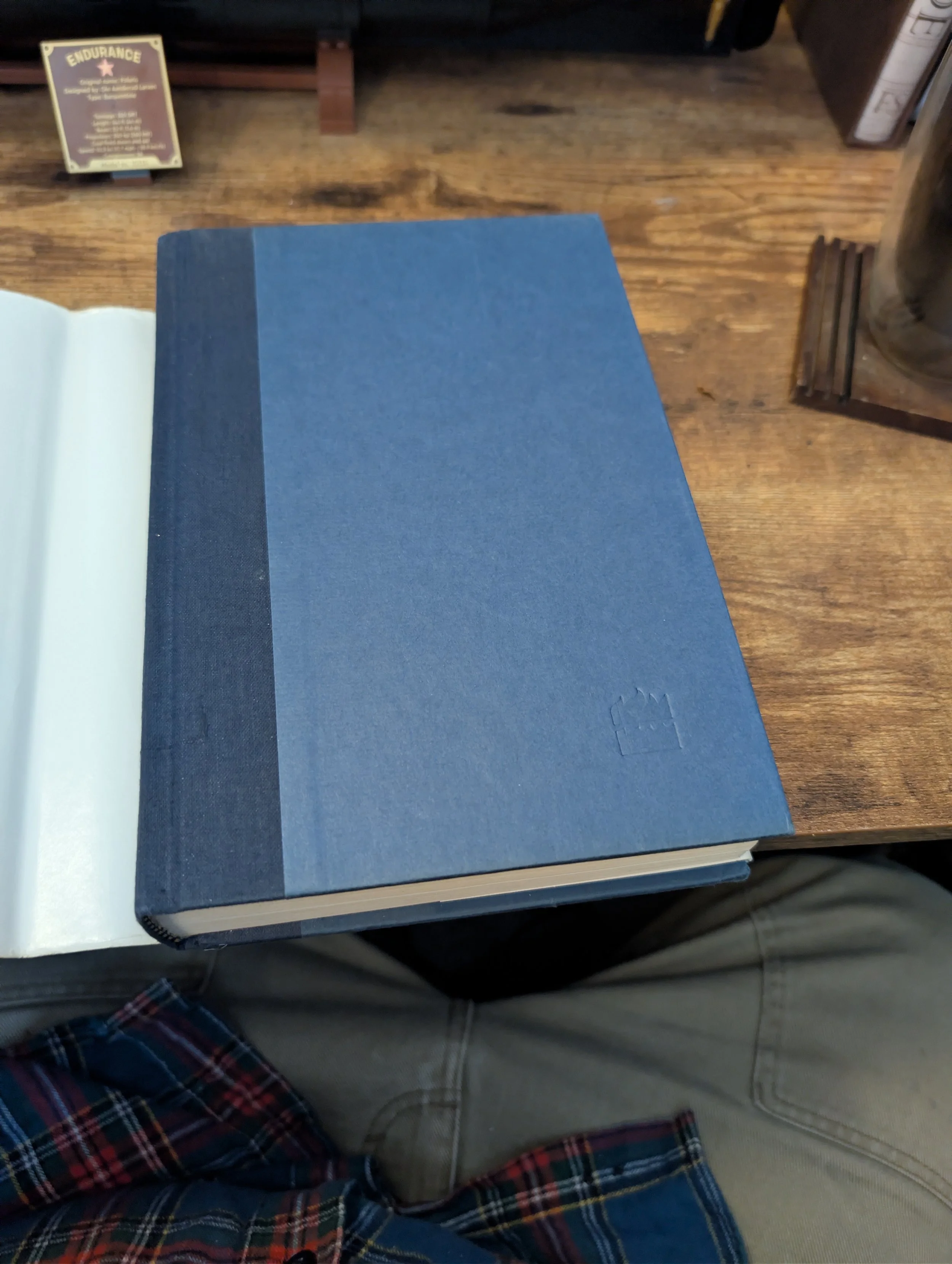 under fire - oliver north - front cover