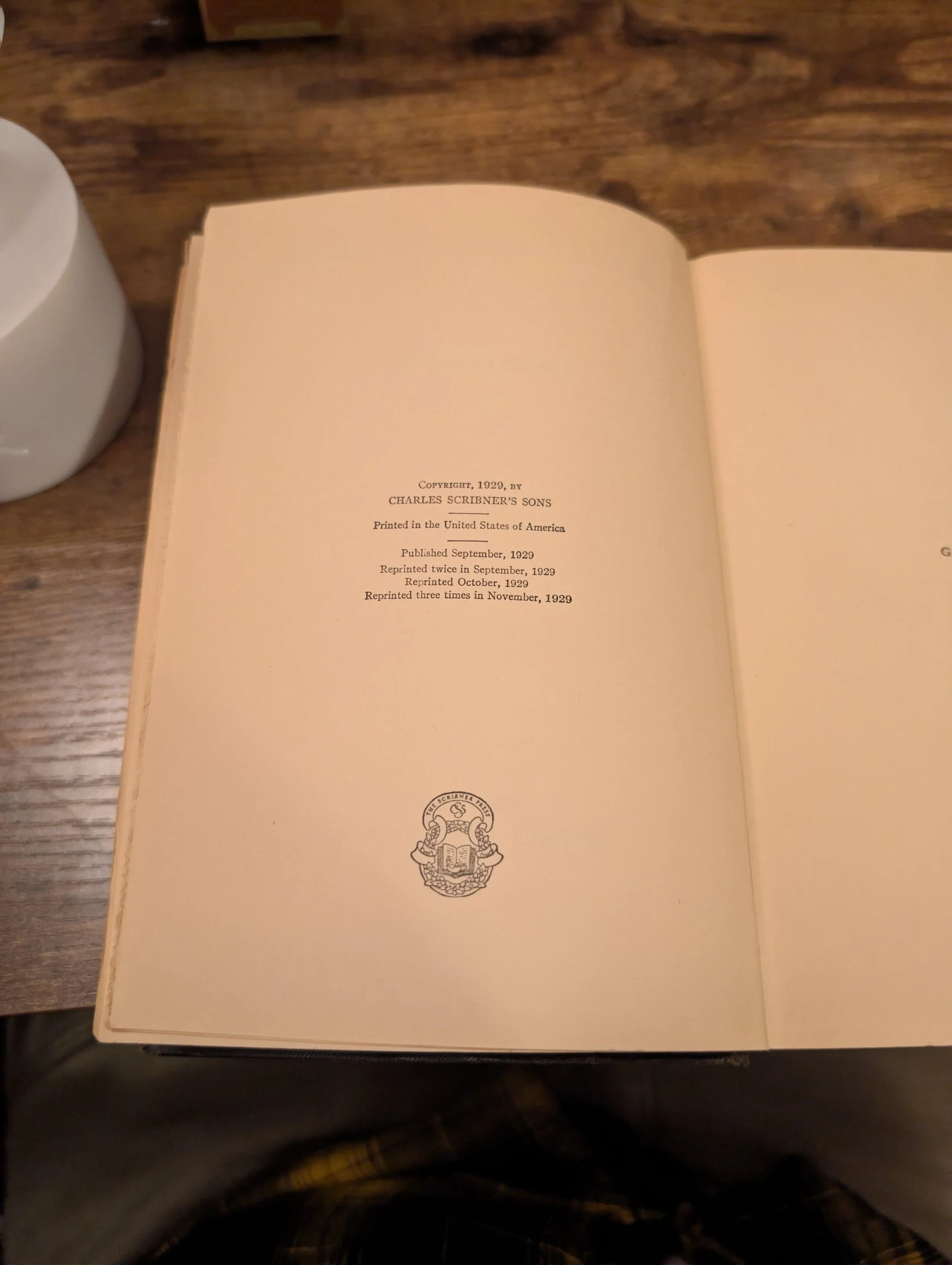 scribners seal a farewell to arms first edition.jpg