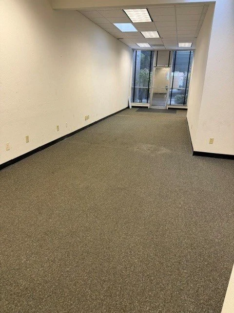 1601 B OAK 17 Work Area.jpg