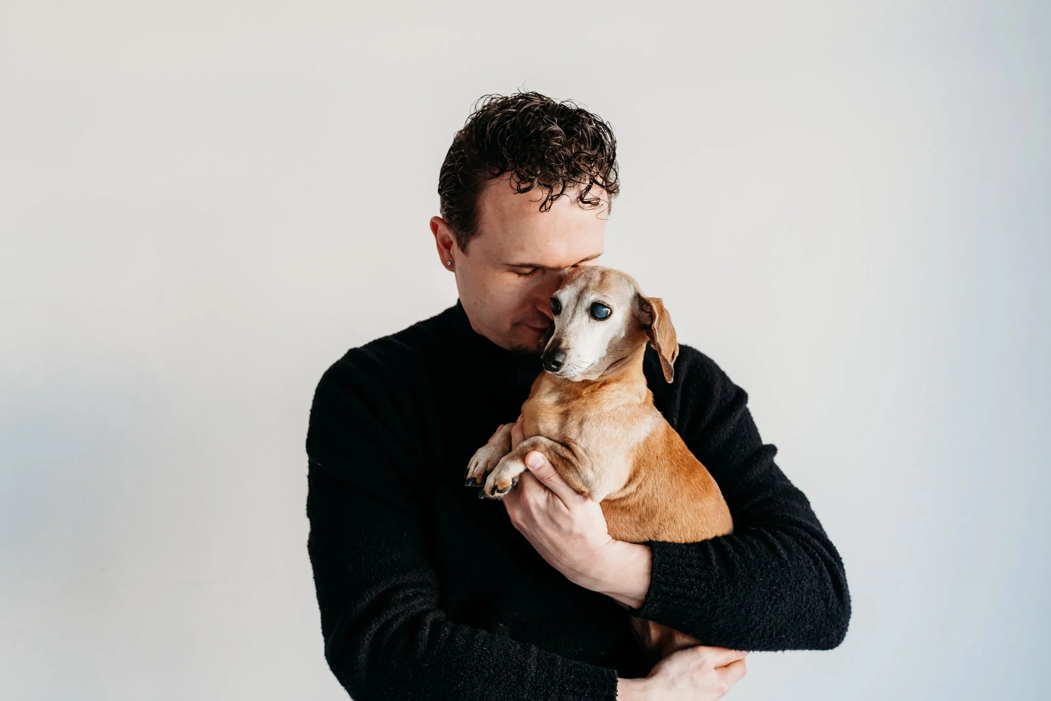 Brenton Guice, LGBTQIA+ affirming therapist in Kansas City, Missouri.