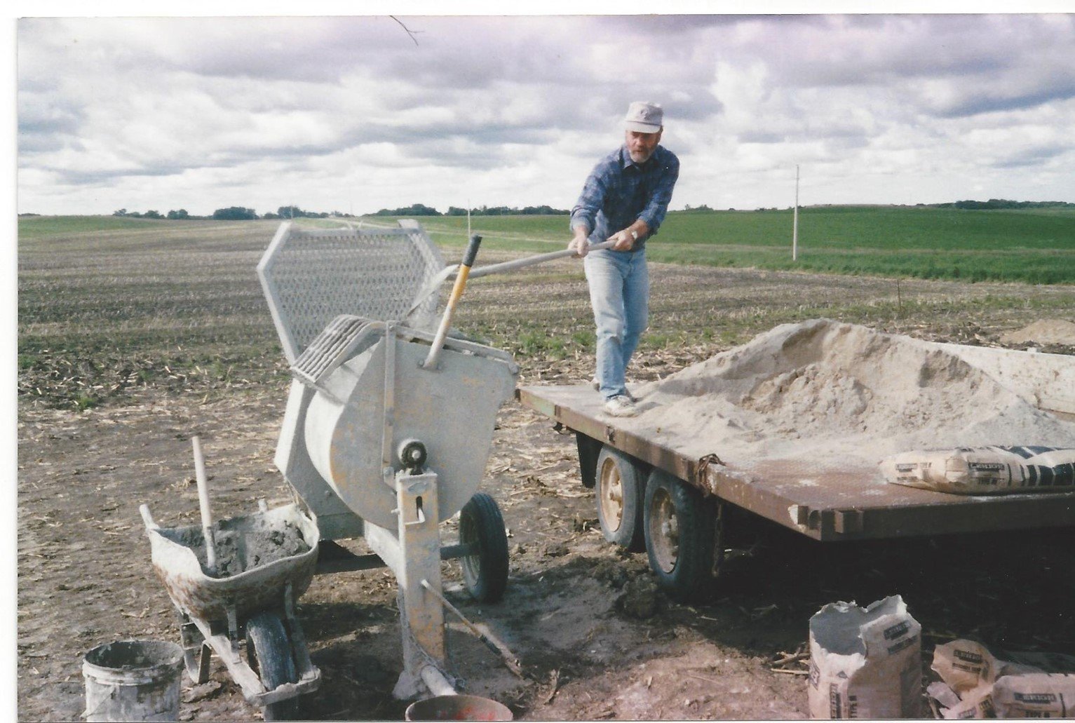 mortar mixing.jpg