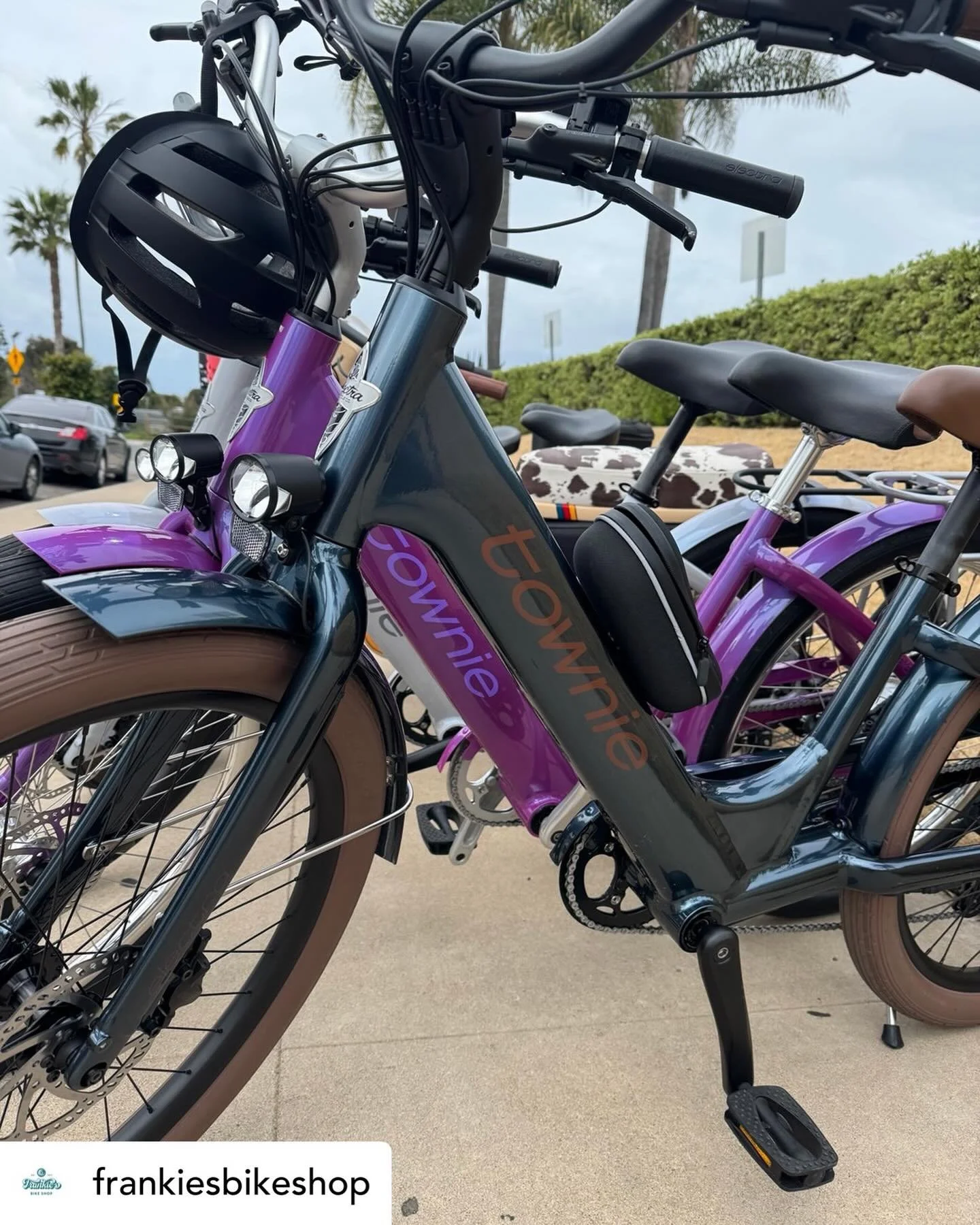 Get @reshare_app &bull; @frankiesbikeshop We have Townie Go! throttle e-bikes in stock for Christmas!! 🎅🏼🎄🥳🚴🏼&zwj;♀️🤩