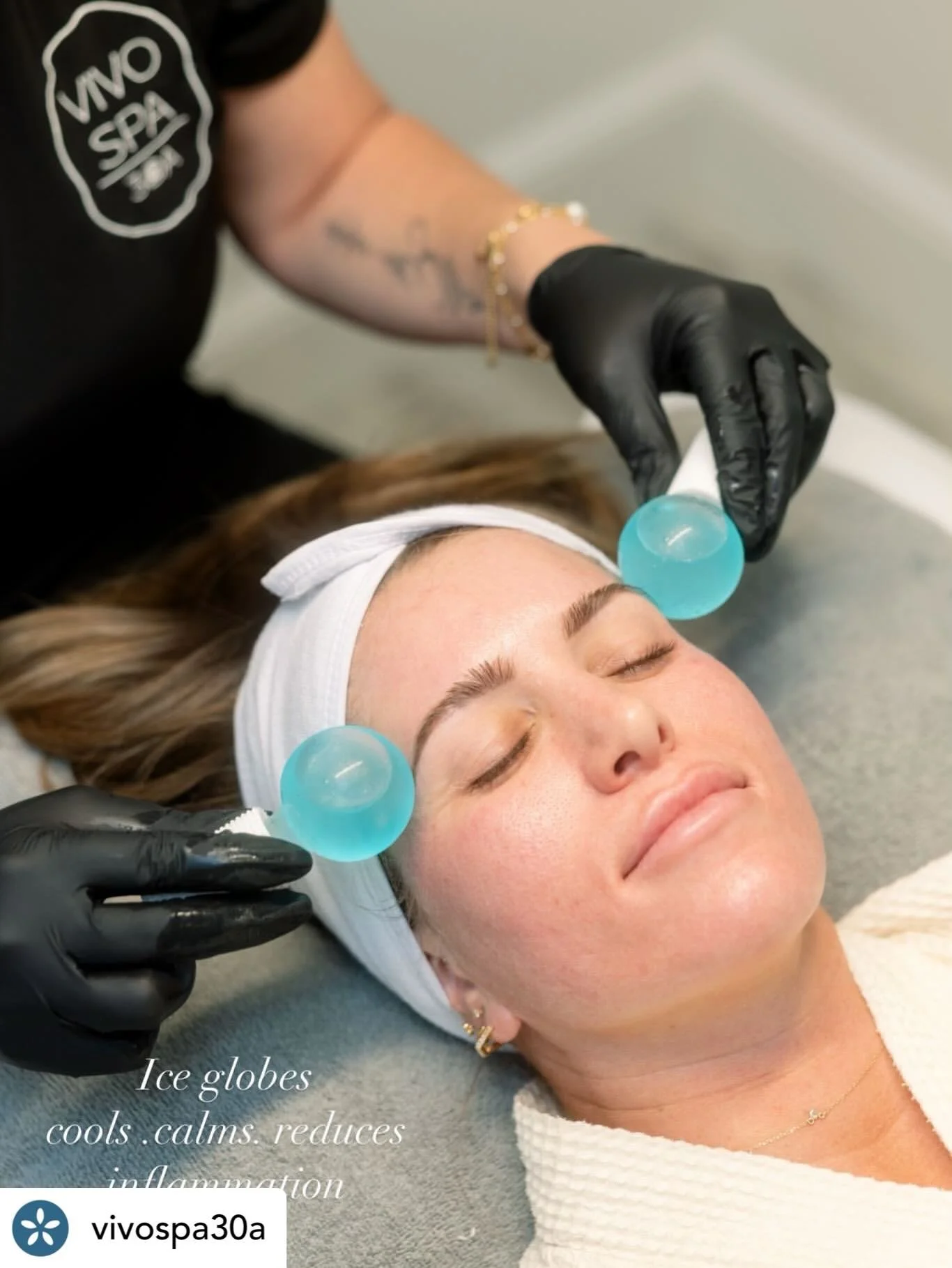 Get @reshare_app &bull; @vivospa30a Calm Microneedling at Vivo Spa 30A is a thoughtfully curated treatment designed to support skin renewal while keeping the experience grounded and intentional.
From calming prep with ice globes to the application of
