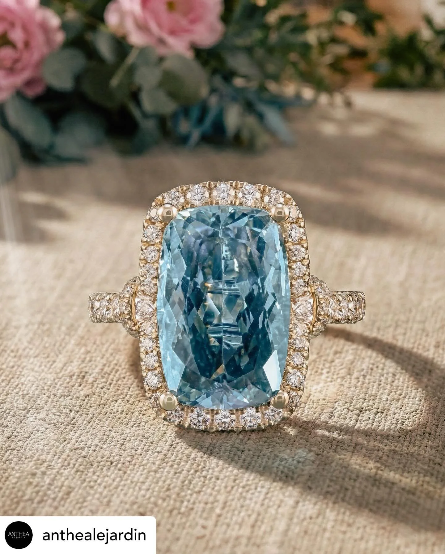 Get @reshare_app &bull; @anthealejardin Stunning Elongated 5.58 Ct Natural Aquamarine with .63 Ct Diamonds.  A gemstone and a color that is so very wearable, jeans and a T, dress it up in a cocktail dress. So elegant. 
📸Turner Luxury

#aquamarine #a