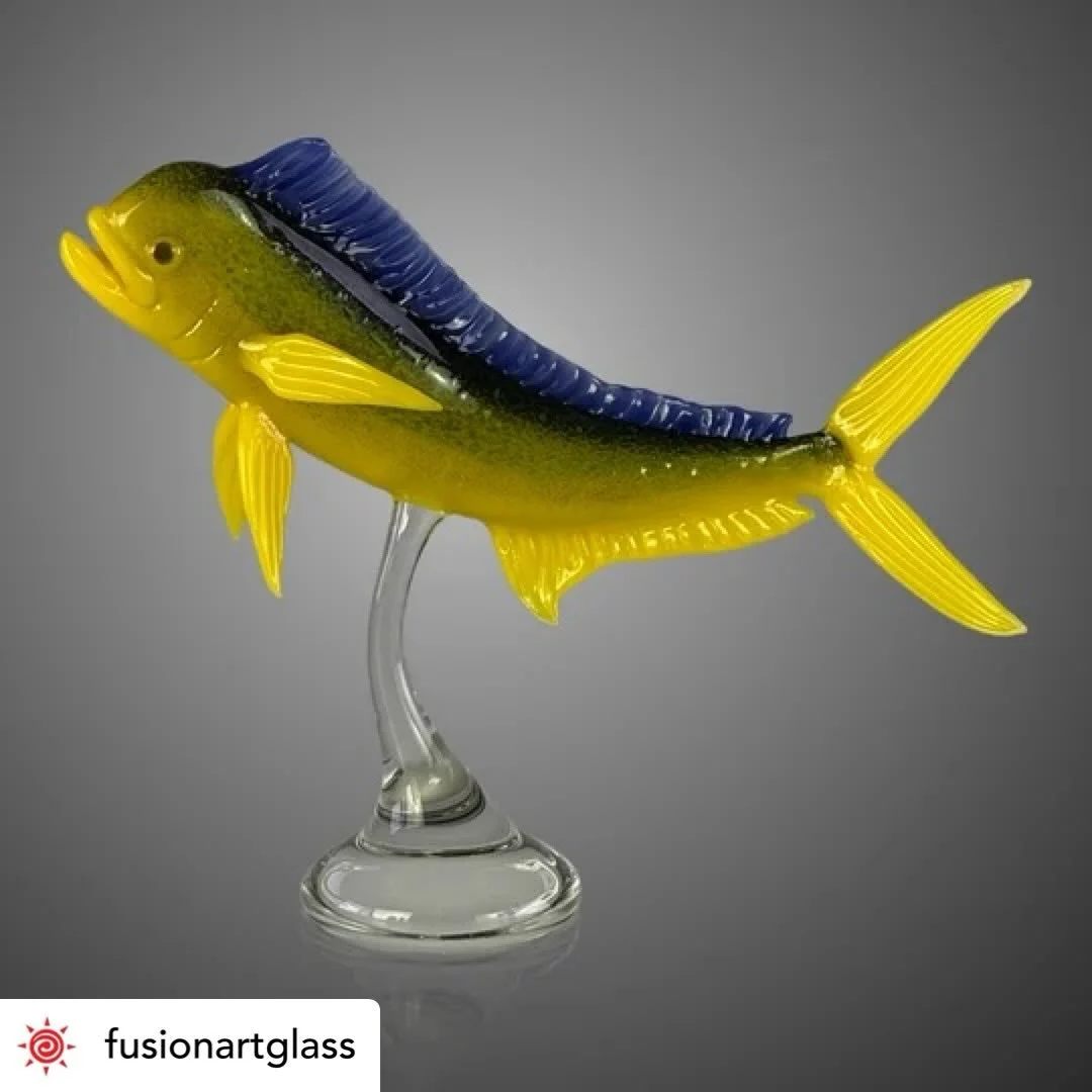 Get @reshare_app &bull; @fusionartglass Robert Mickelsen has spent a lifetime translating the beauty of nature into glass. Having lived much of his life by the ocean, sea life continues to inspire his work, especially fish, which he sculpts with stri