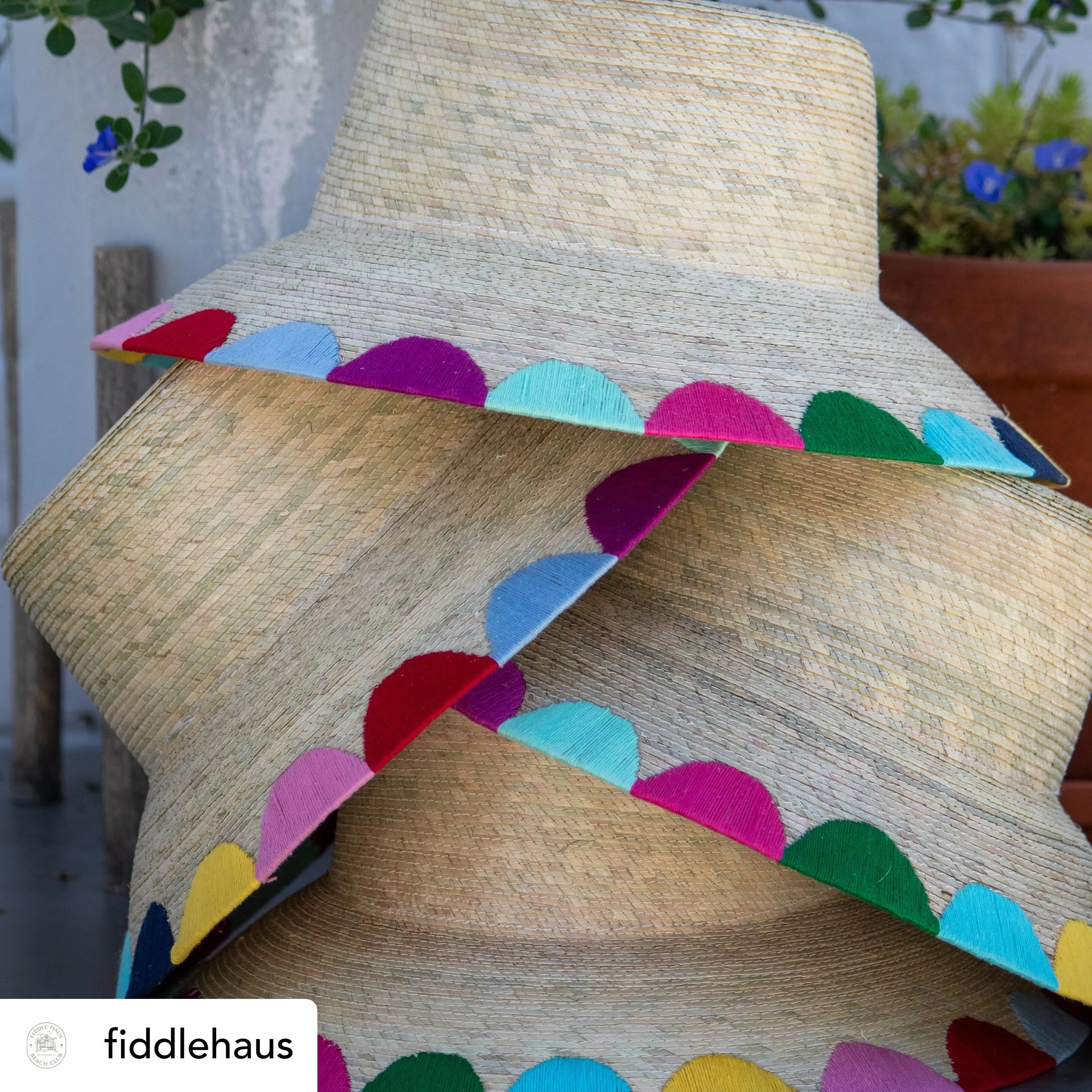 Get @reshare_app &bull; @fiddlehaus ☀️ The Soleil Straw Hat ☀️

Summer is all about the little details, and this one might be our favorite. Featuring colorful scalloped trim and a classic woven silhouette, the Soleil Straw Hat brings a playful touch 