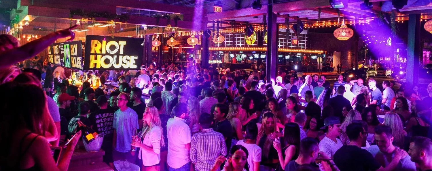 riot house packed out slammed.JPG