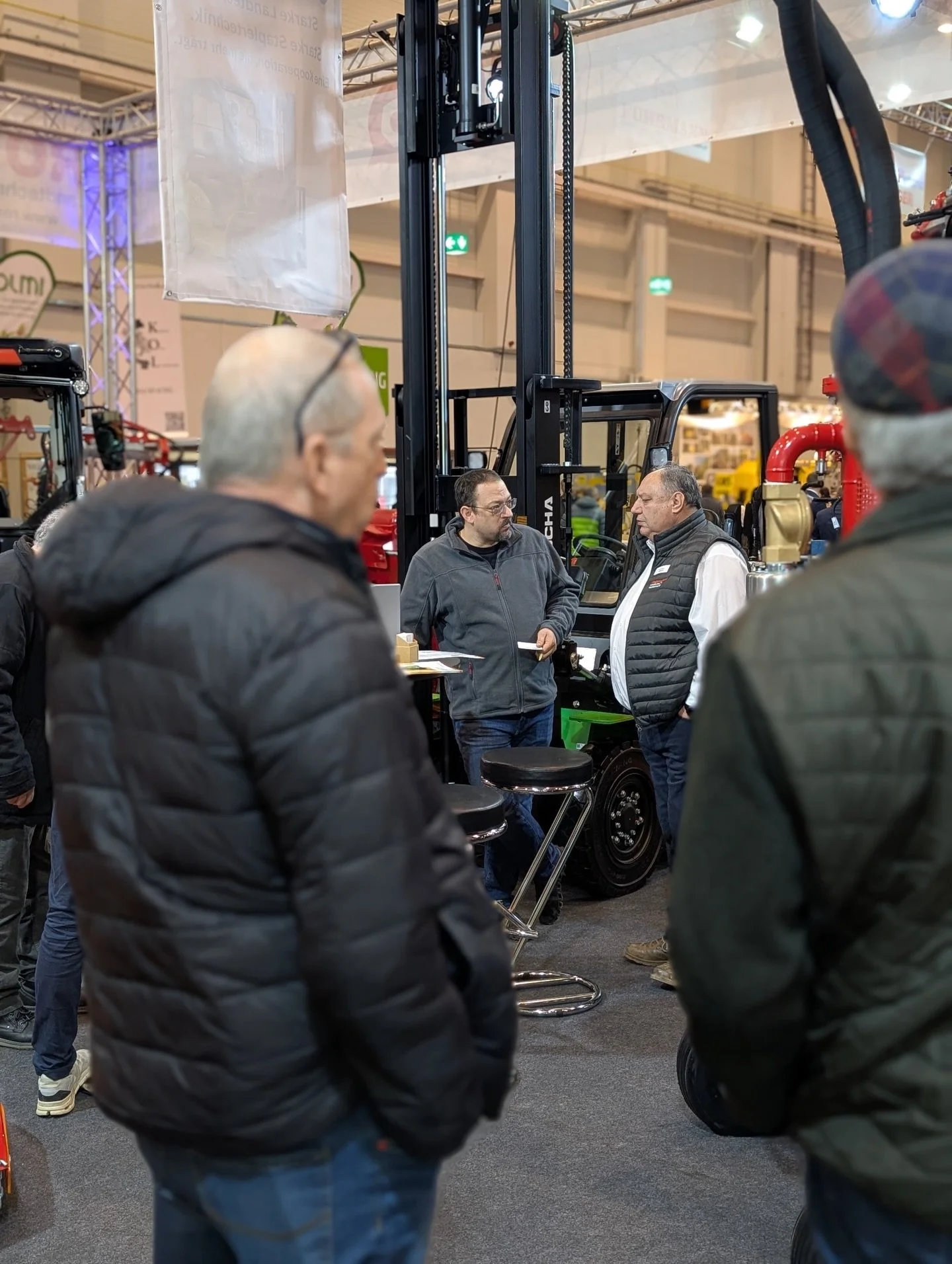🍷 🍇 Austro Vin Tag 1 ☑️

Hat uns mega gefreute, viele neue und bekannte Gesichter auf unsrem Stand begr&uuml;&szlig;en zu d&uuml;rfen.😁

Jetzt sind wir schon wieder voll motiviert f&uuml;r die n&auml;chsten zwei Tage🙌🏼

#romannlandtechnik #austr