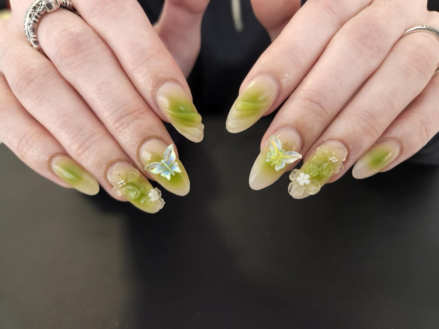 Nail by Vincent

Spring is some where hereeee.

.
.
.
.
#azulalmond