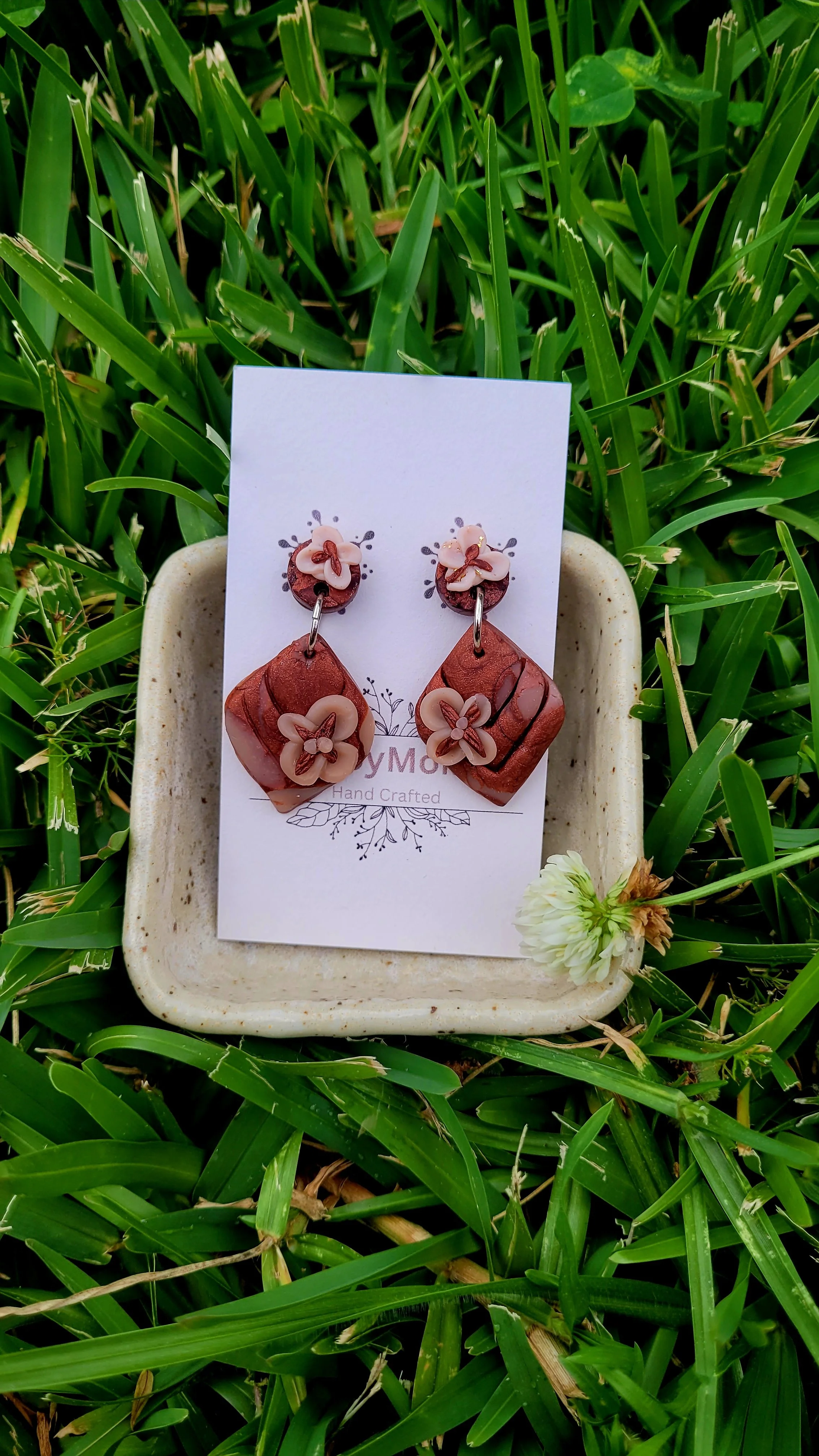 Diamond Shaped Dangle Earrings with Flower