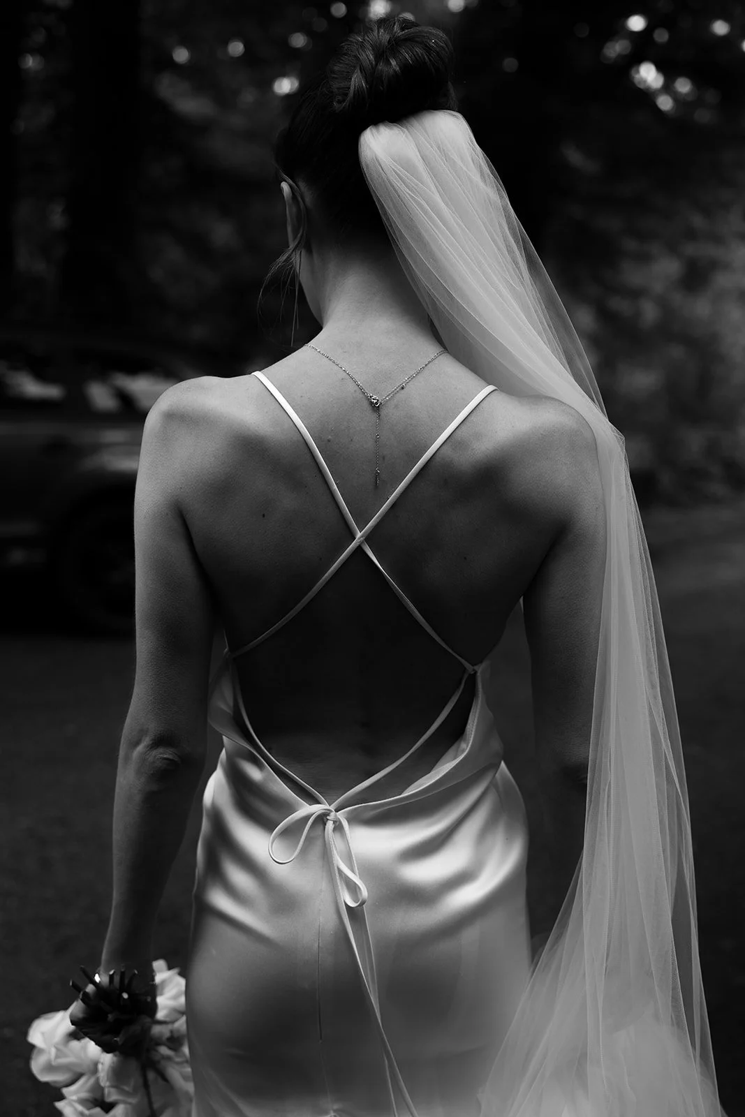 Fábio&amp;Jules-bridal-elegance-in-light-and-shadow