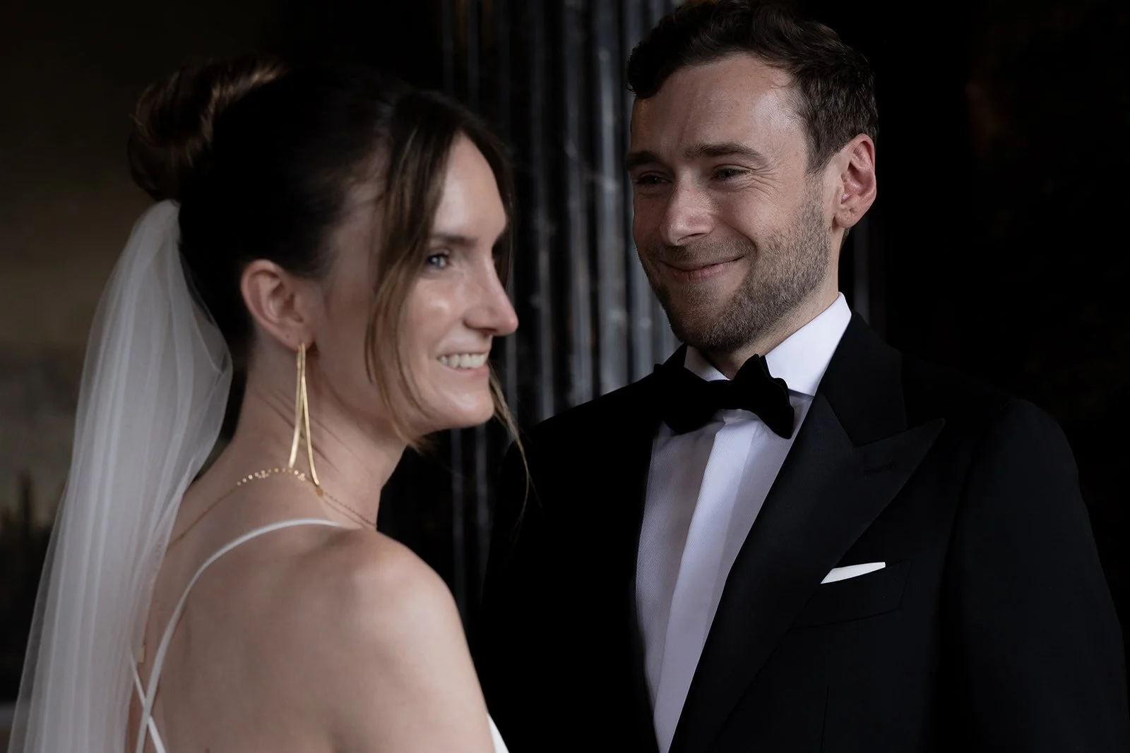 Fábio&amp;Jules-portrait-of-bride-and-groom-during-civil-wedding