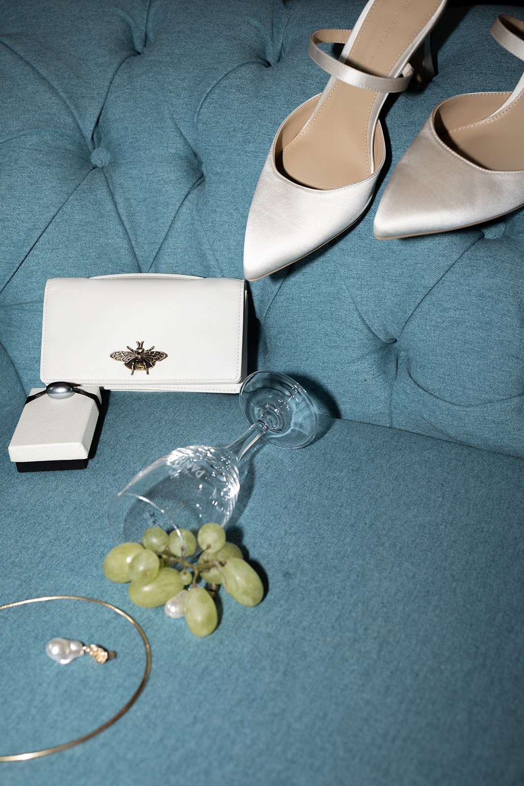 Fábio&Jules-wedding-details-vintage-dior-bag