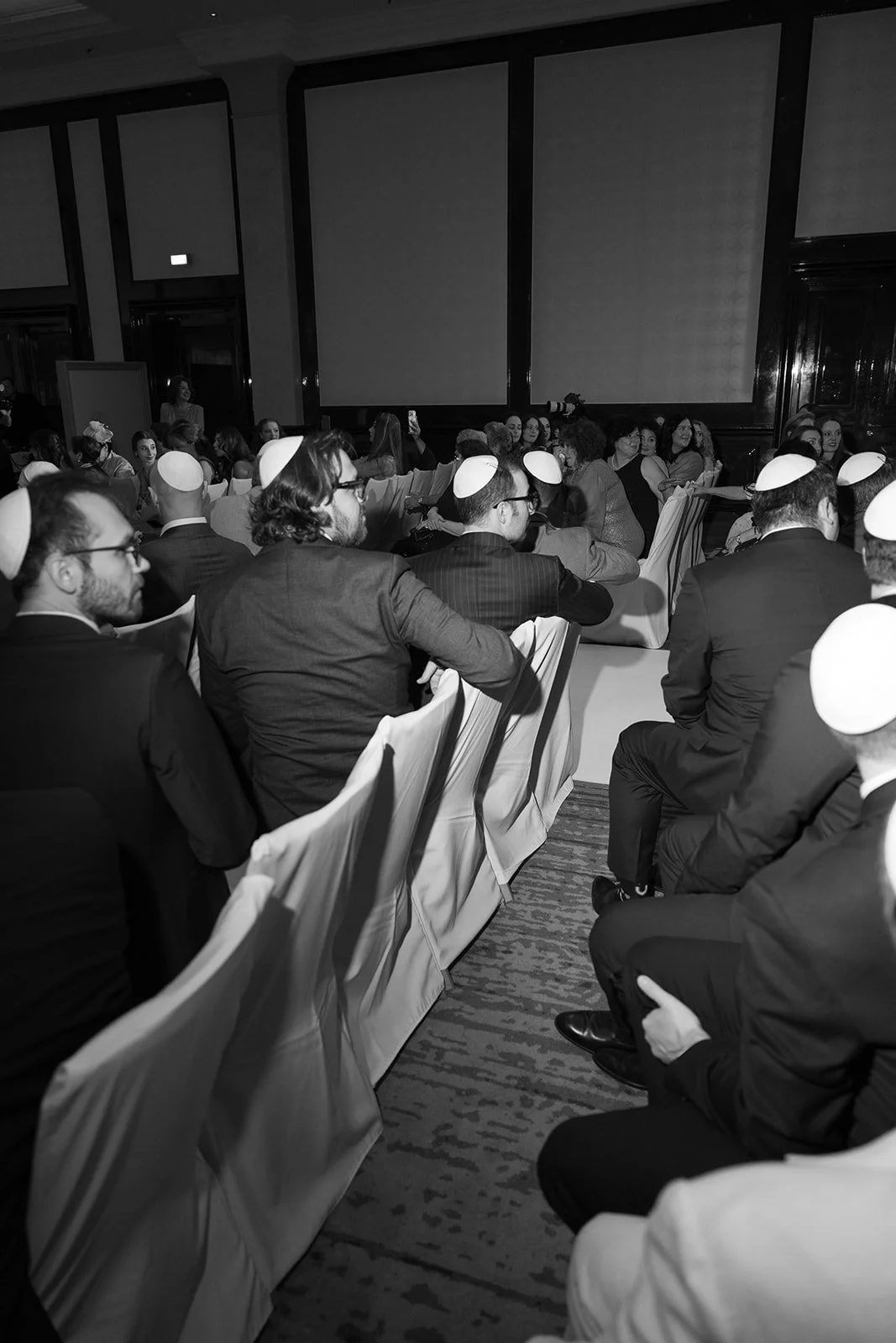 Fábio&amp;Jules-guests-wedding-entrance-berlin