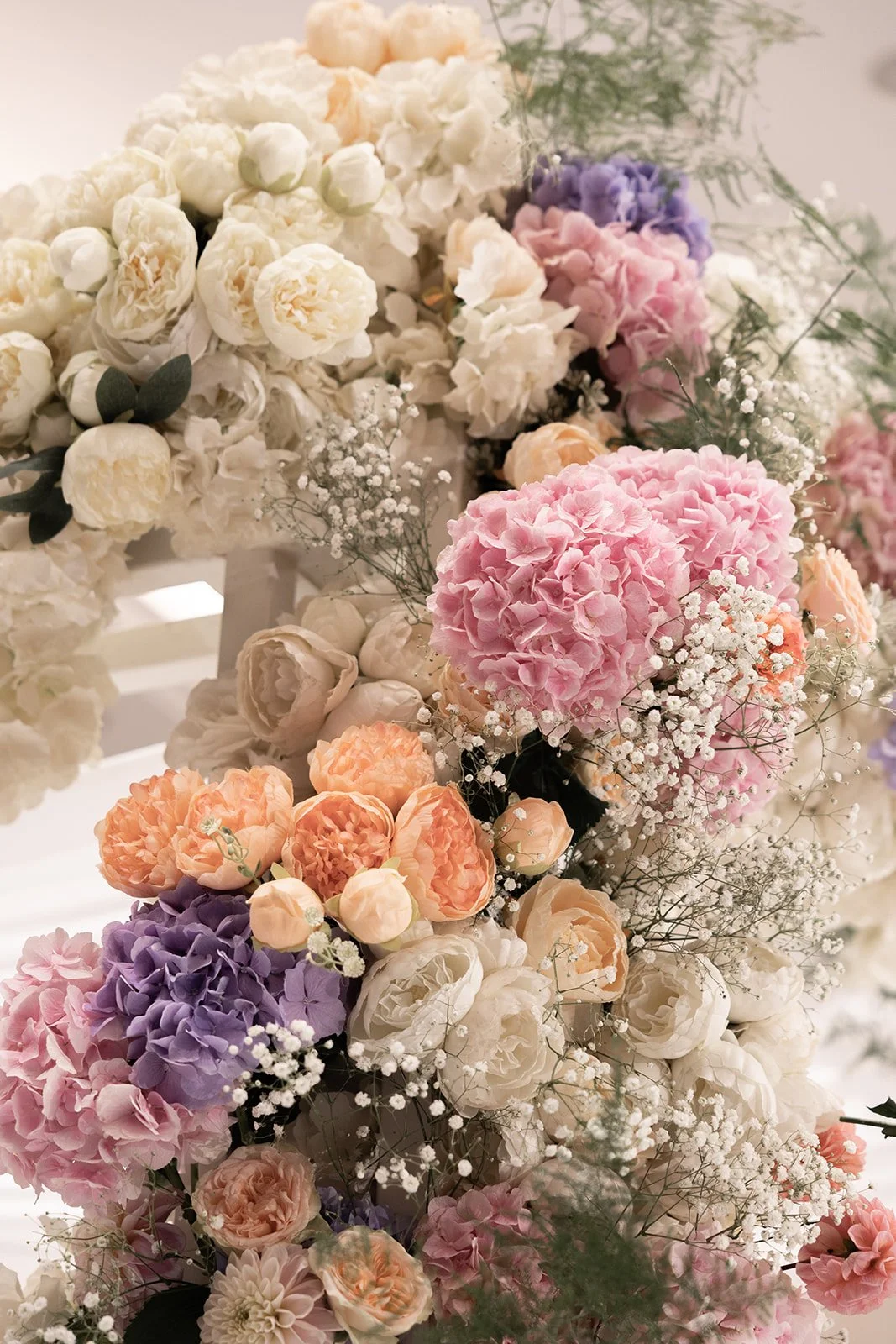 Fábio&amp;Jules-romantic-floral-details