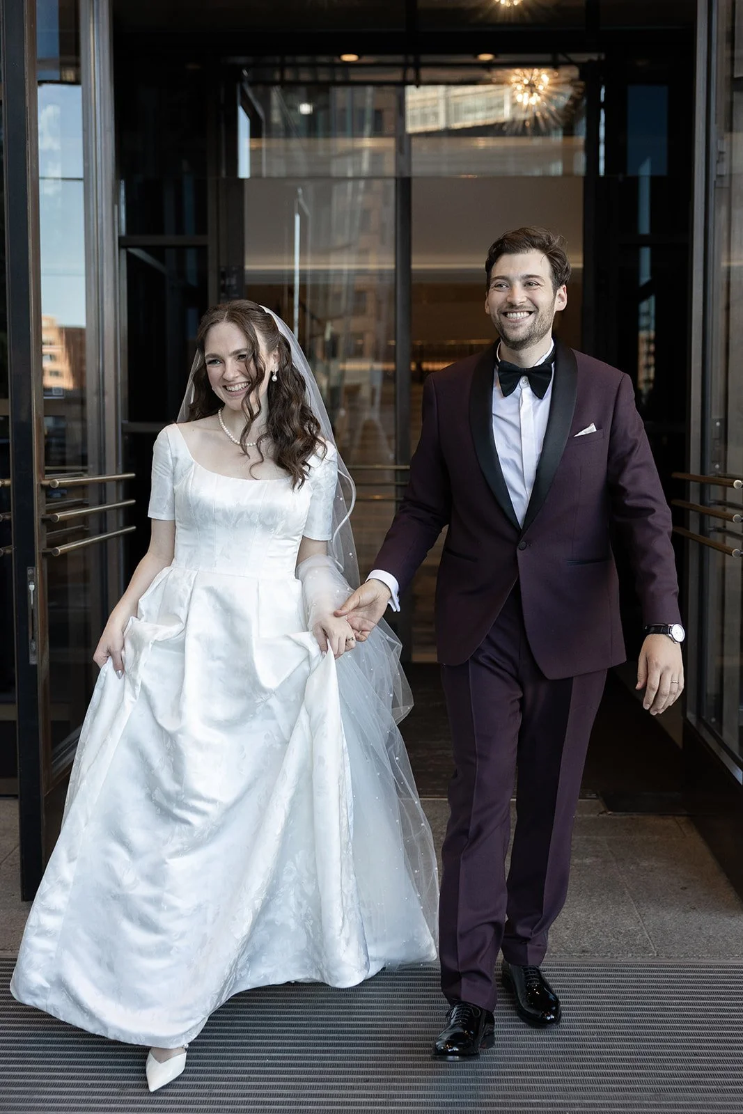 Fábio&amp;Jules-bride-groom-leaving-ritz-carlton-berlin
