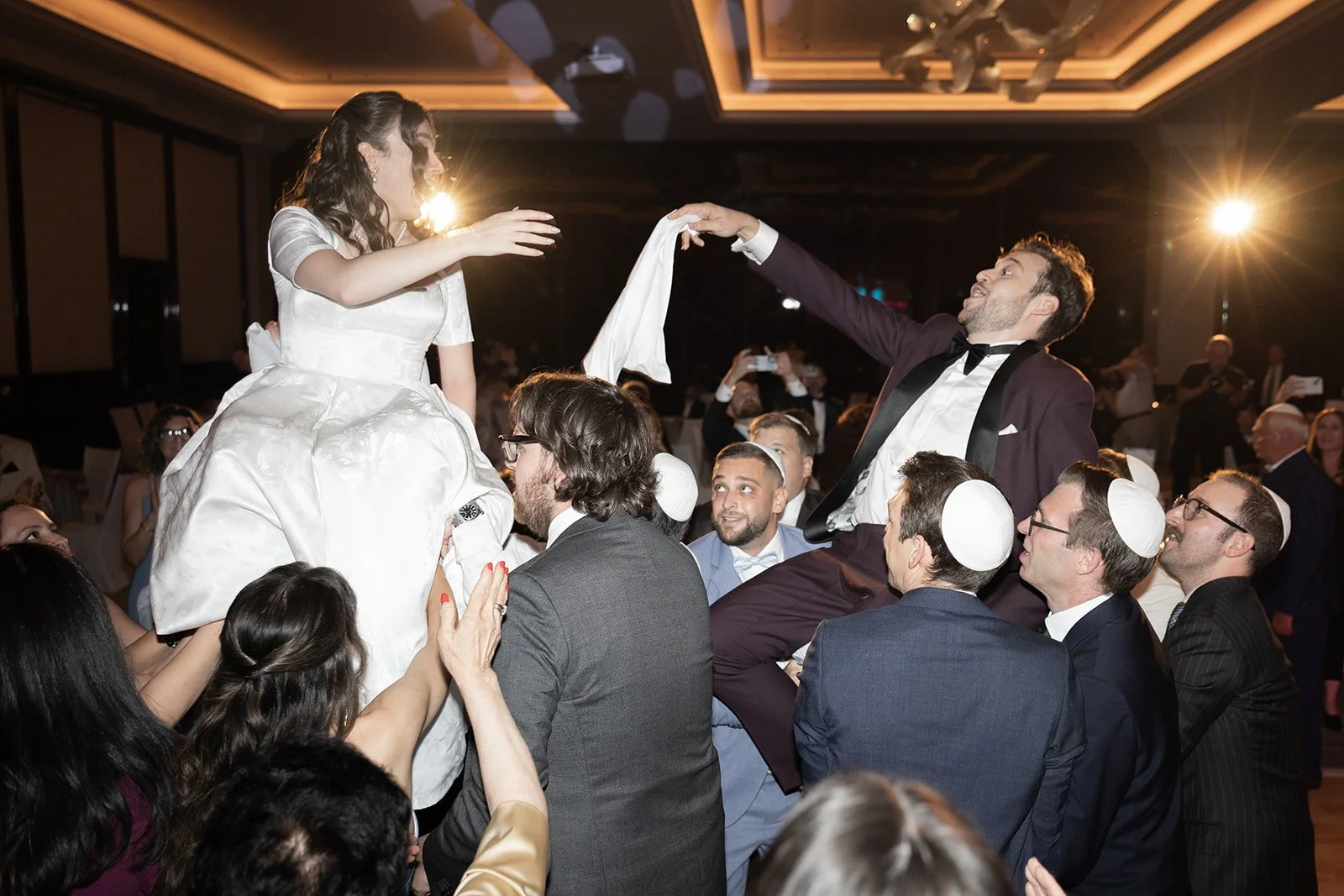 Fábio&amp;Jules-bride-groom-celebrating-traditional-hora-dance