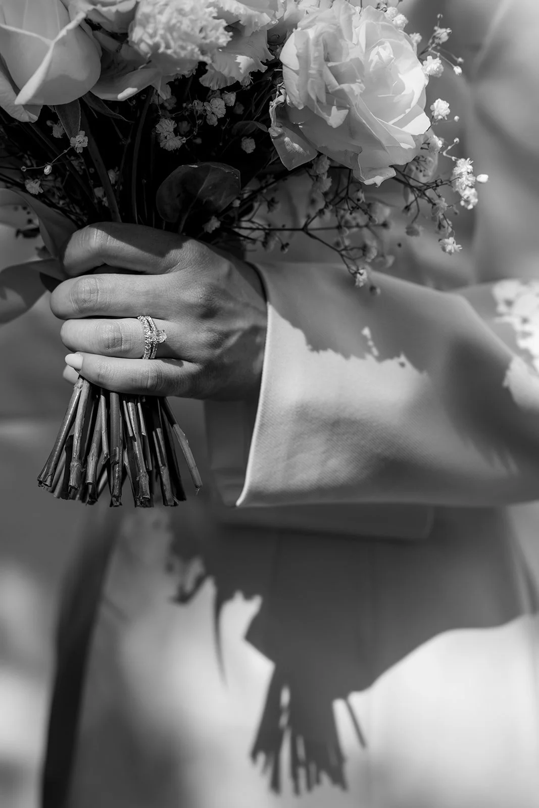 Fábio&amp;Jules-wedding-ring-closeup-mairie